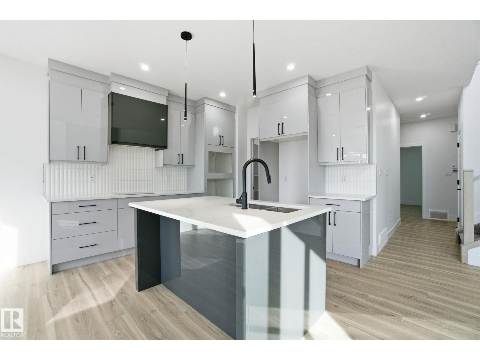 2408 208 ST NW, Edmonton