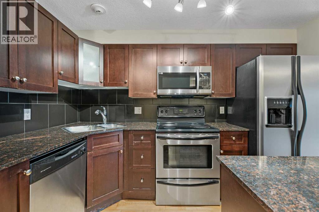 Single Family House for Sale in    Avenue NW Sunnyside Calgary 