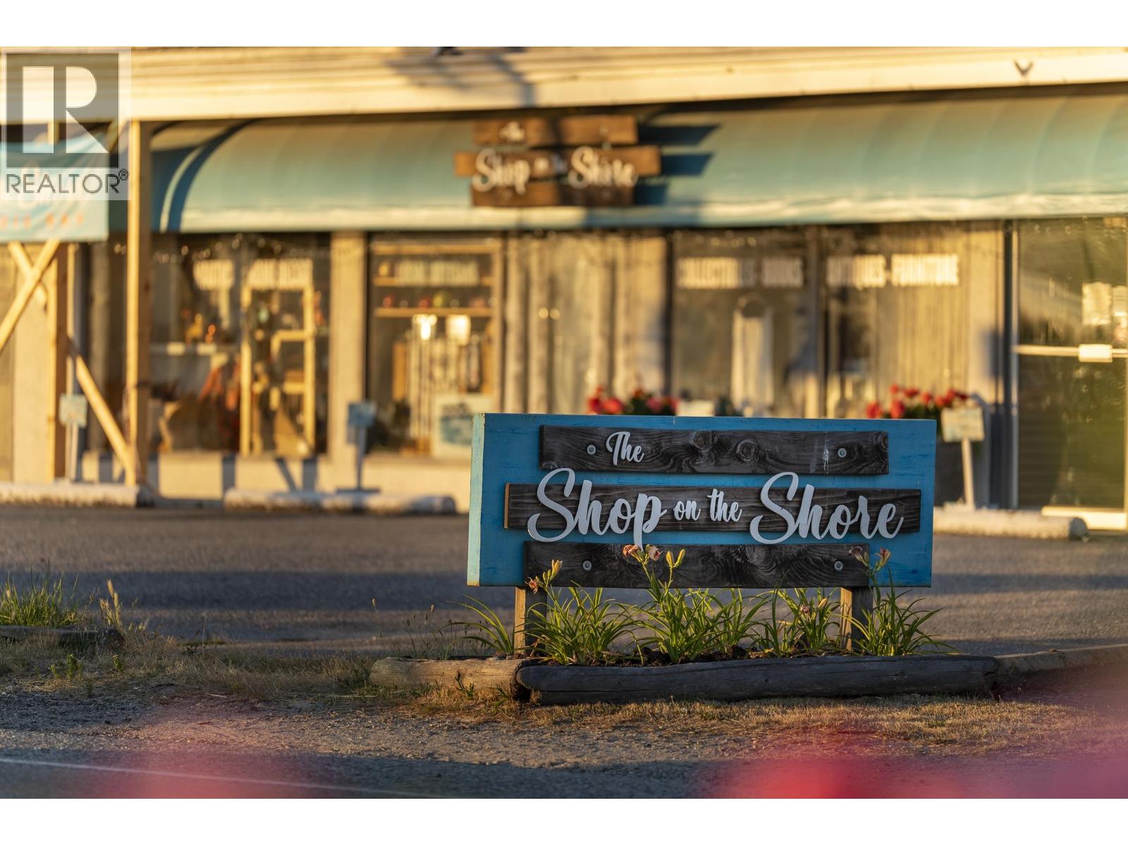 105 5160 DAVIS BAY ROAD, Sechelt