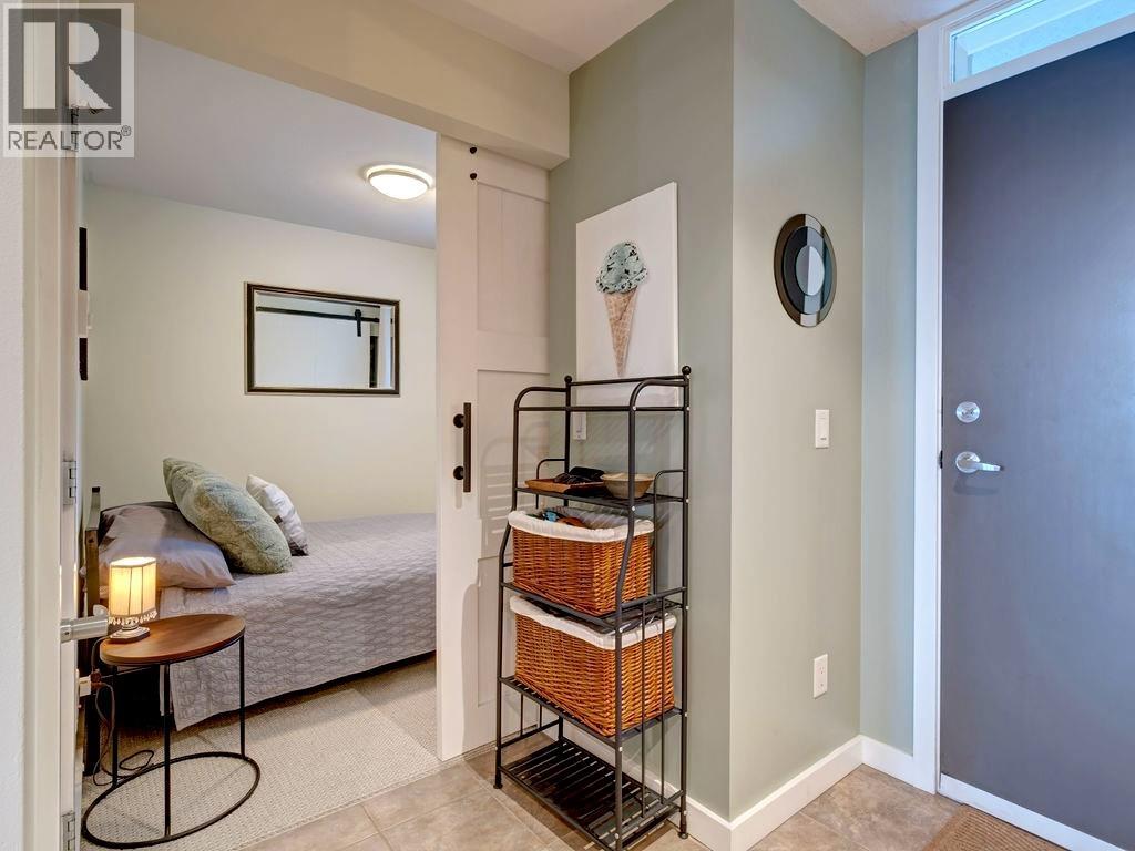 105 5160 DAVIS BAY ROAD, Sechelt