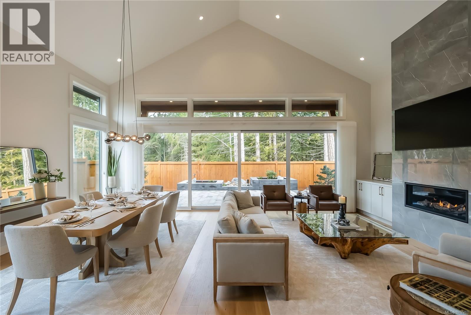 530 Hole-in-One Dr, Qualicum Beach