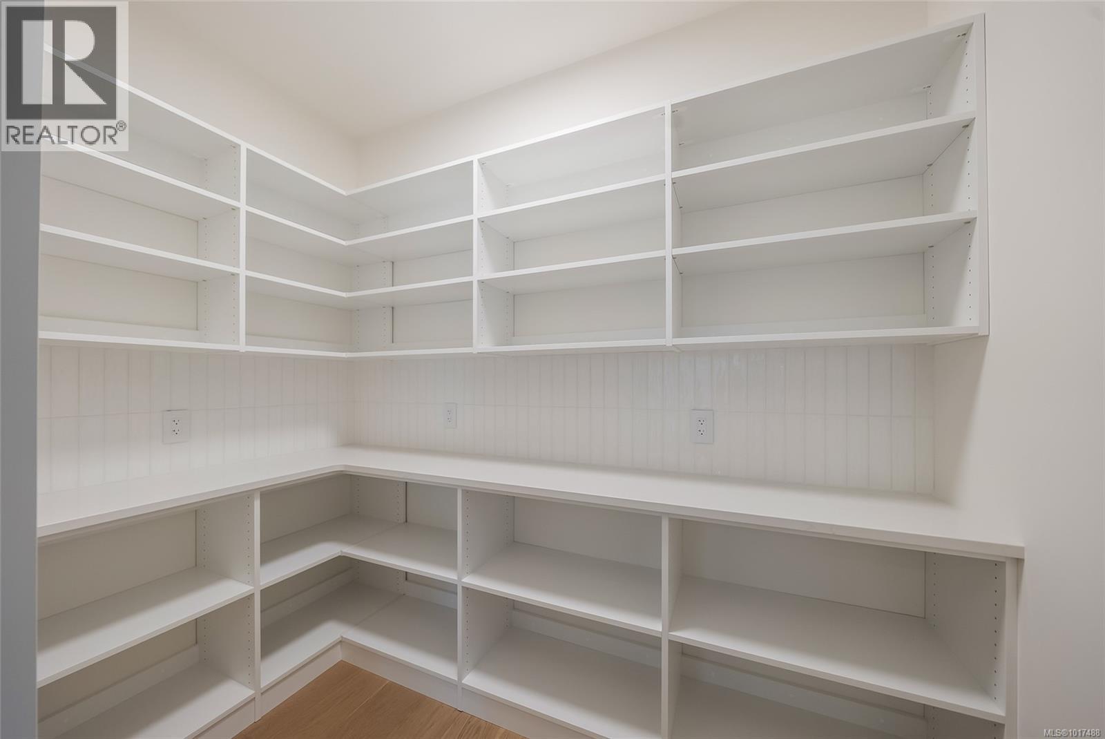 530 Hole-in-One Dr, Qualicum Beach