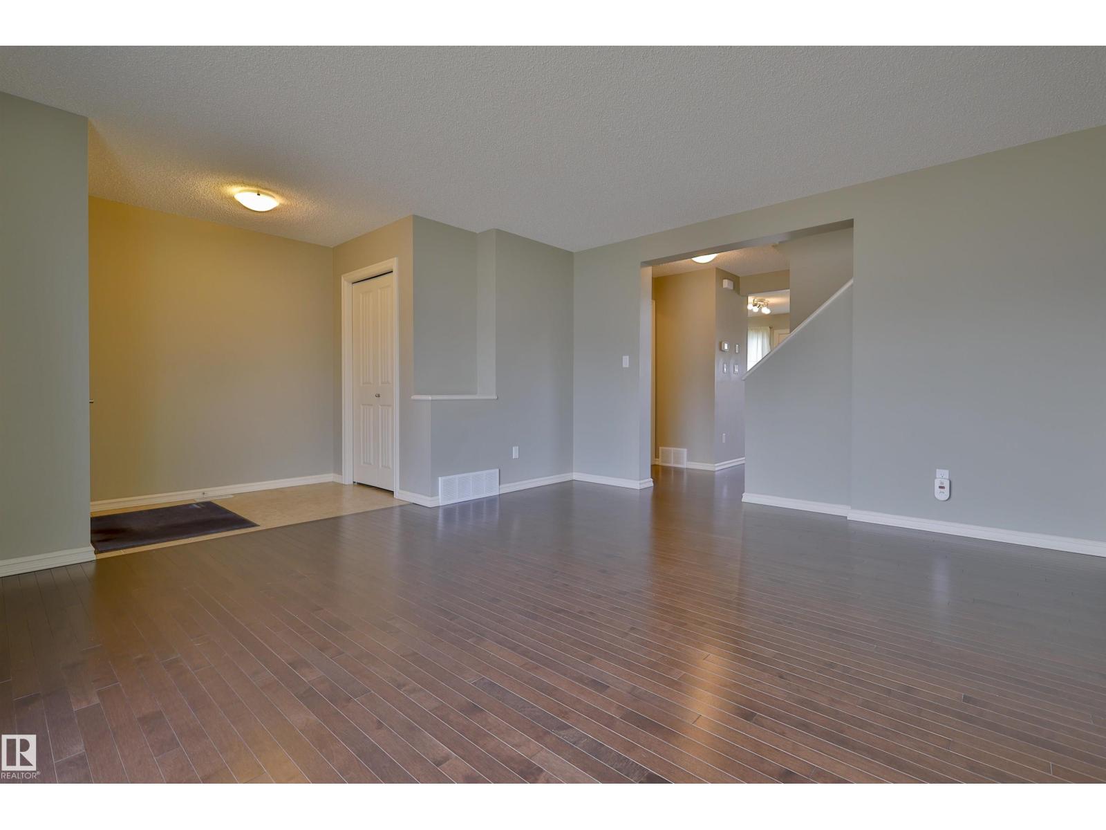 18056 89 ST NW, Edmonton