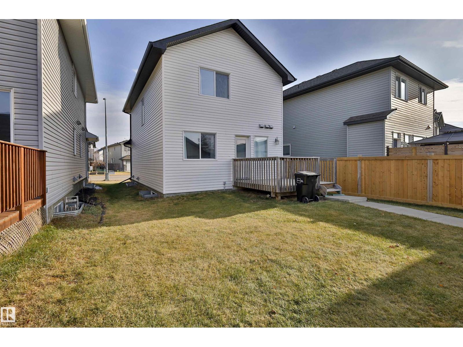 18056 89 ST NW, Edmonton