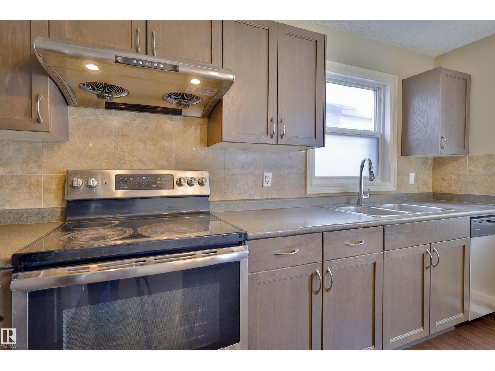 18056 89 ST NW, Edmonton