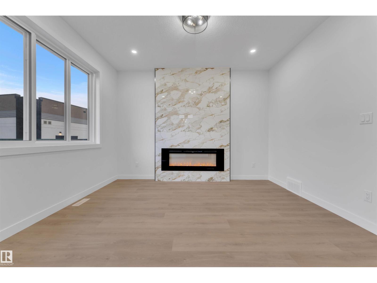 15423 20 ST NW, Edmonton