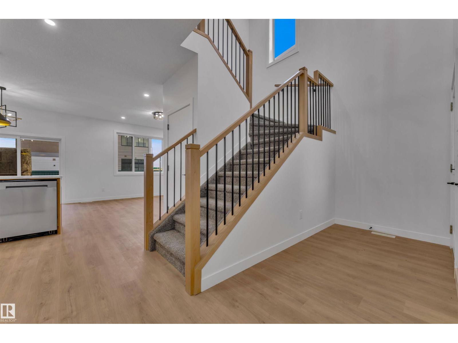 15423 20 ST NW, Edmonton