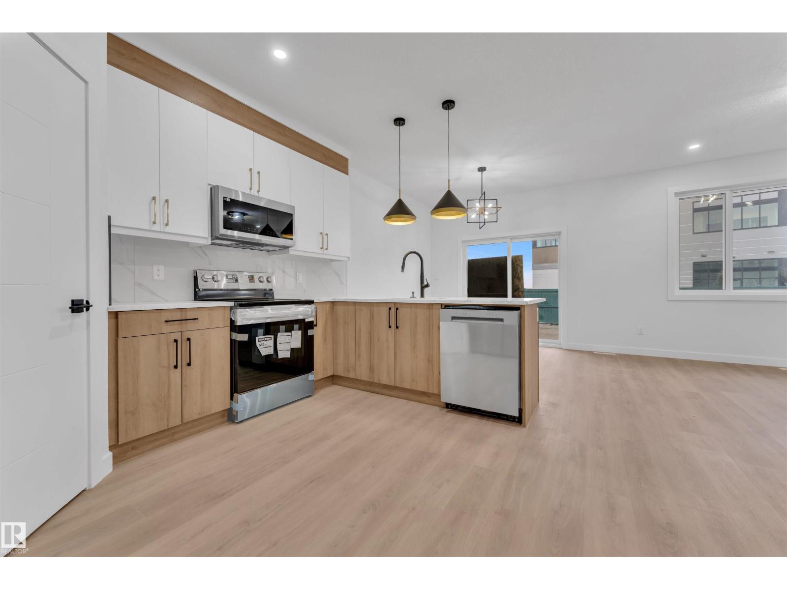 15423 20 ST NW, Edmonton