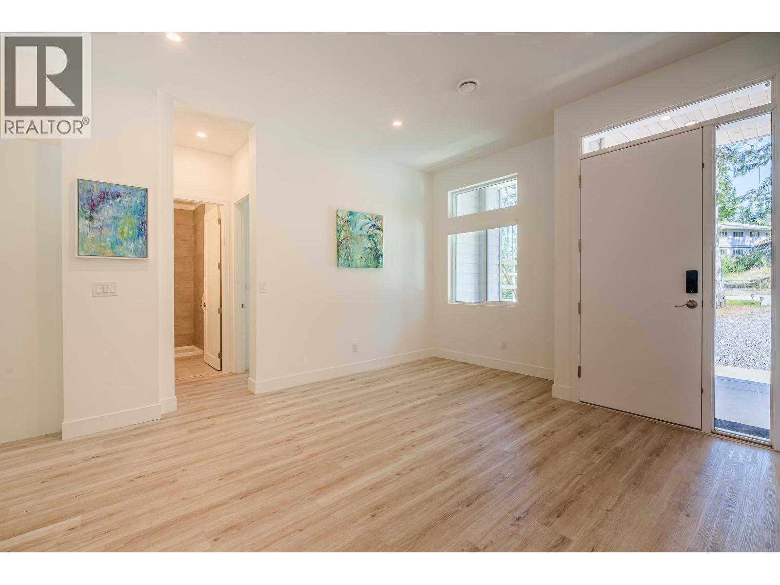 11120 SUNSHINE COAST HIGHWAY, Pender Harbour