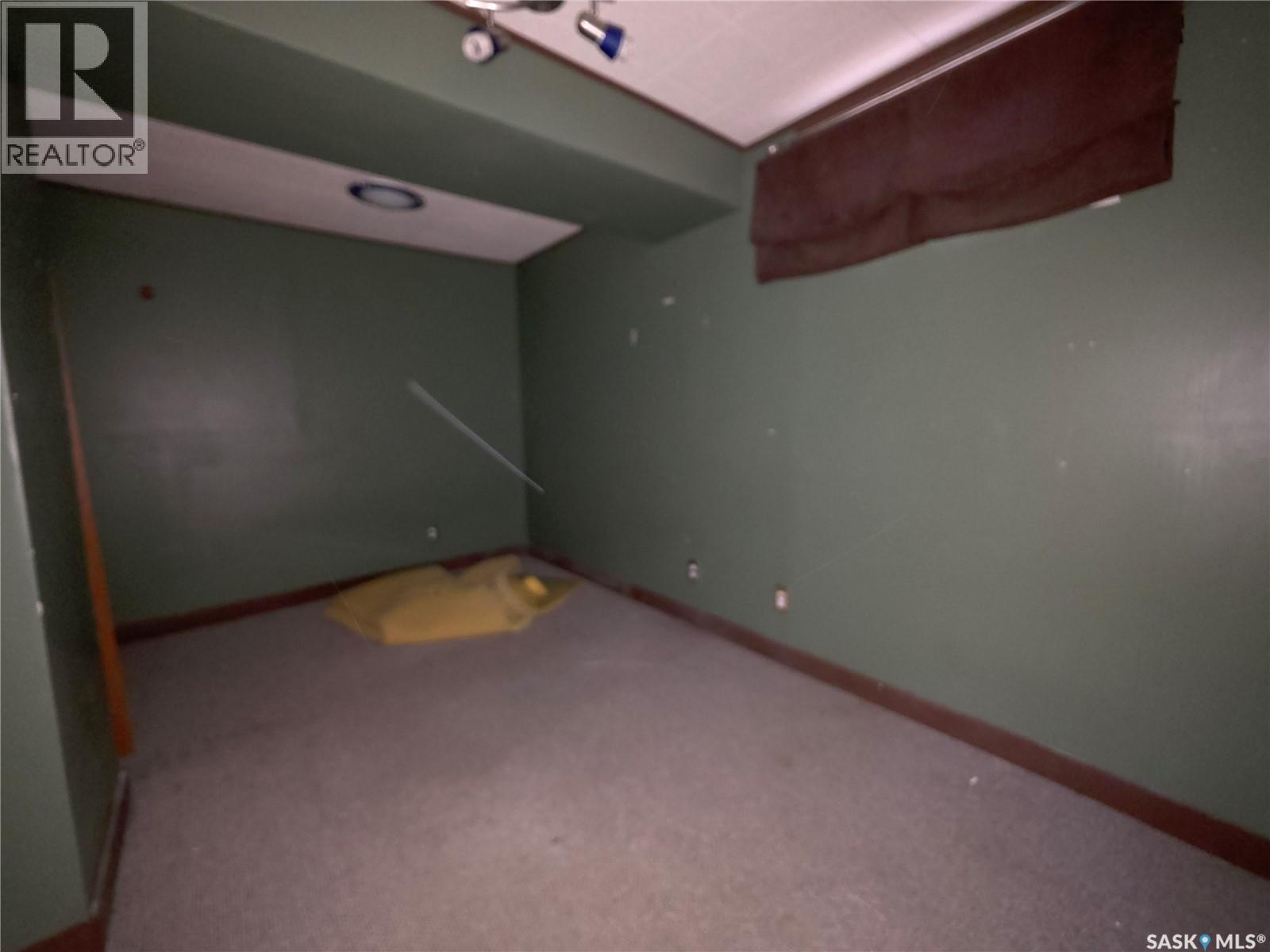 Single Family House for Sale in  nd AVENUE NE Swift Current 