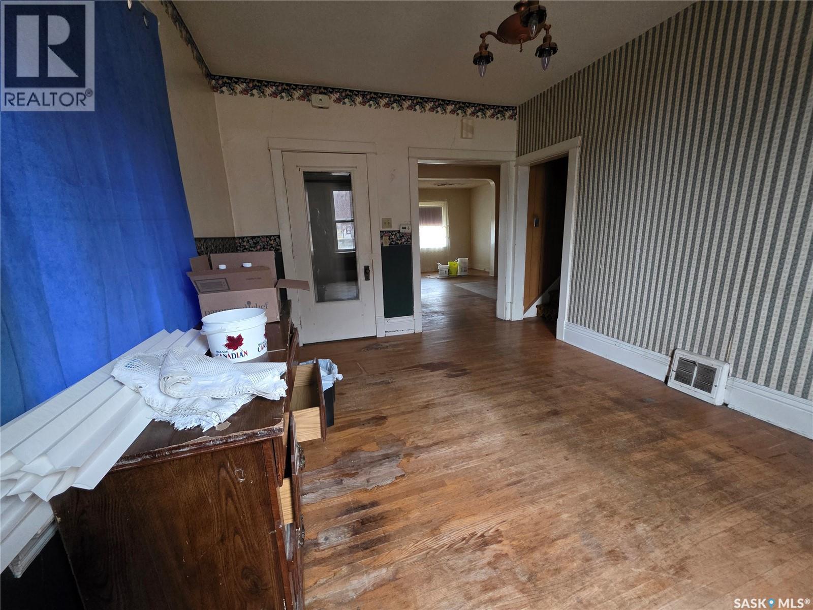 Single Family House for Sale in  nd AVENUE NE Swift Current 