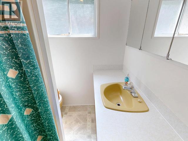 5756 WILLOW AVE, Powell River