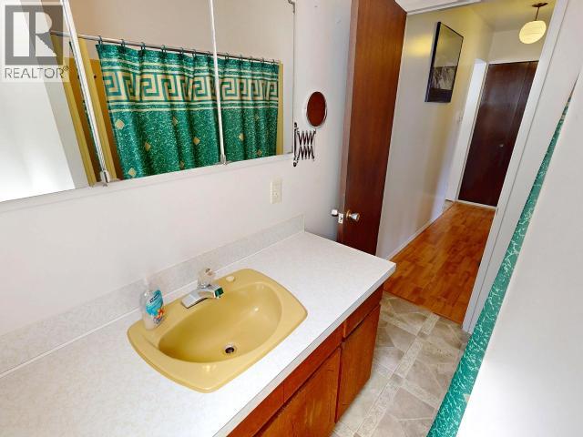 5756 WILLOW AVE, Powell River