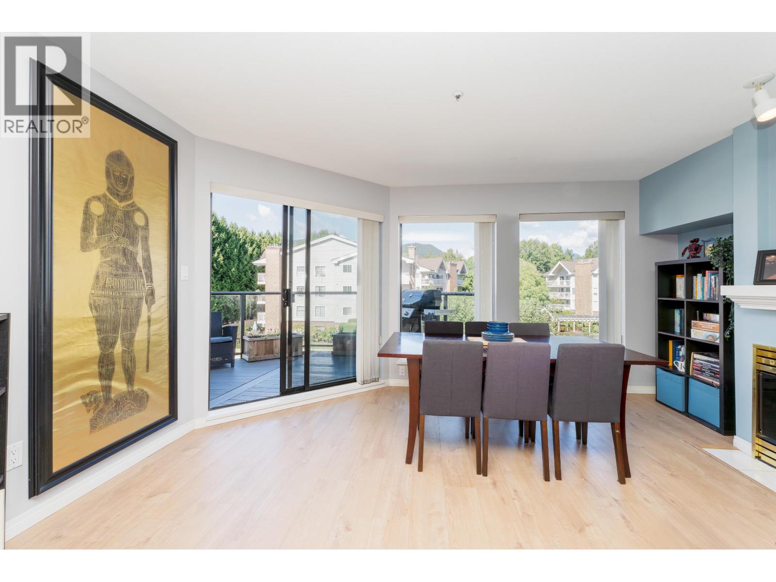 302 2968 BURLINGTON DRIVE, Coquitlam