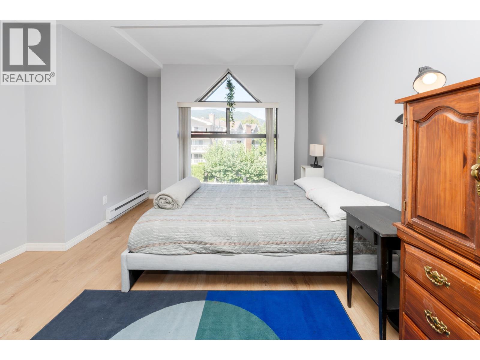 302 2968 BURLINGTON DRIVE, Coquitlam