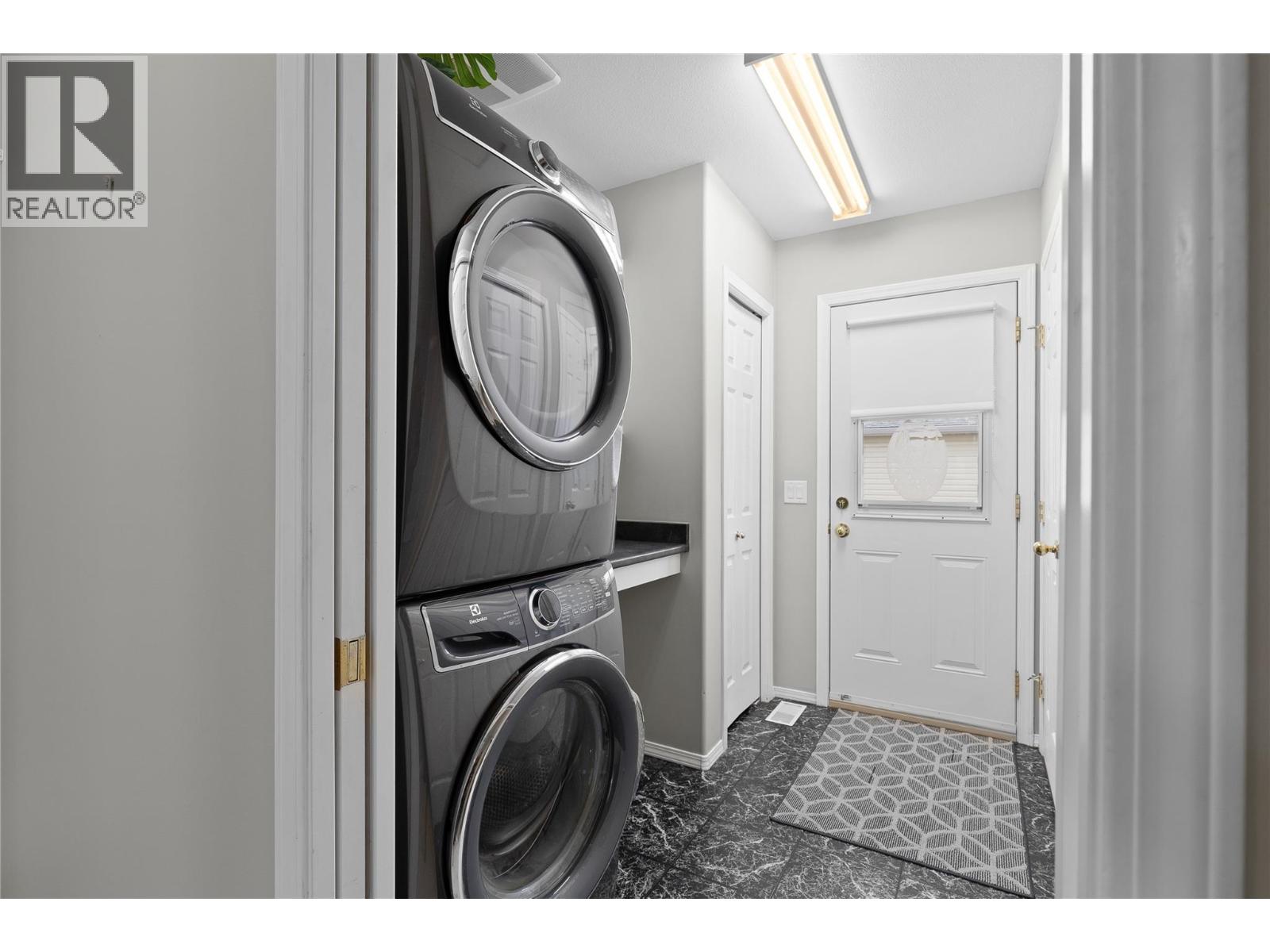 91 9510 Hwy 97N Other, Vernon