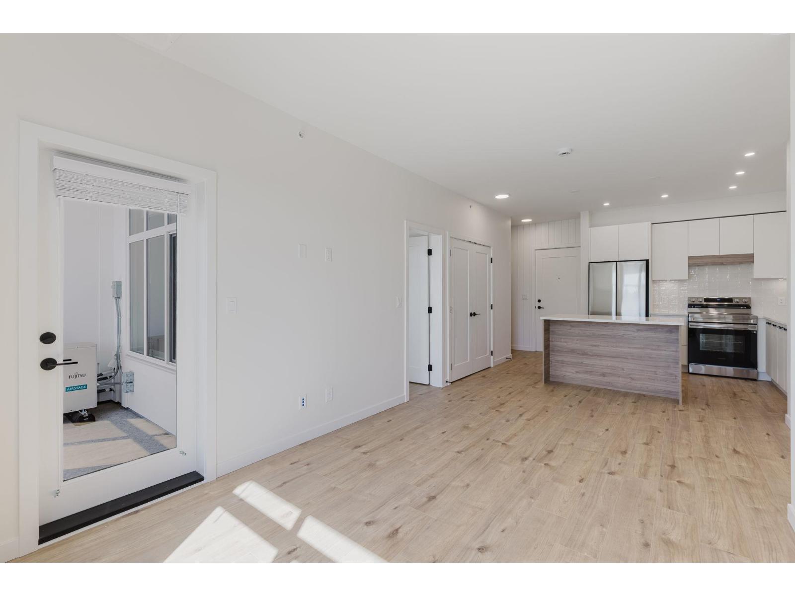 105 33920 BEST AVENUE, Mission