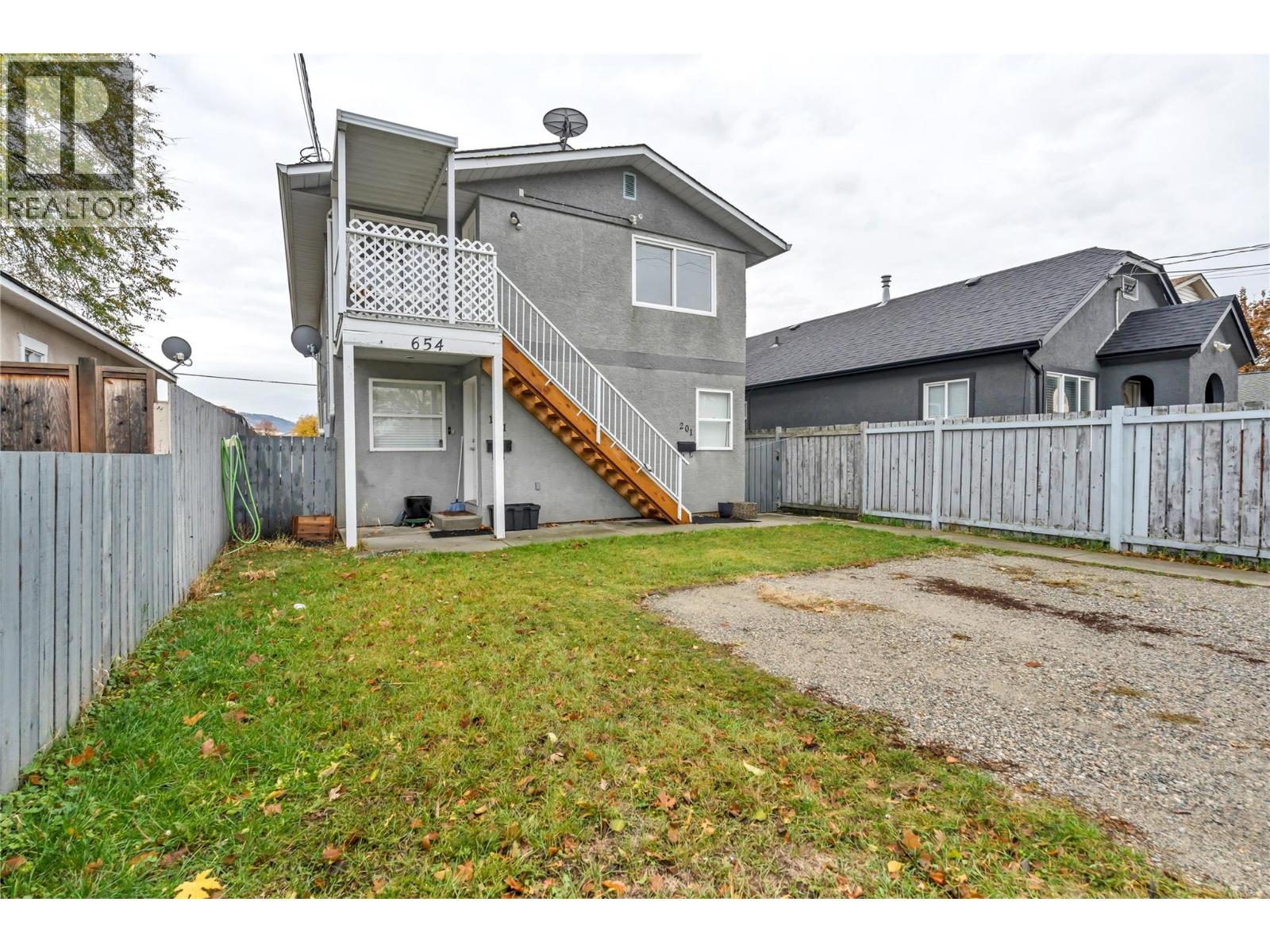 654 Wade Avenue W Unit# 101 & 201, Penticton