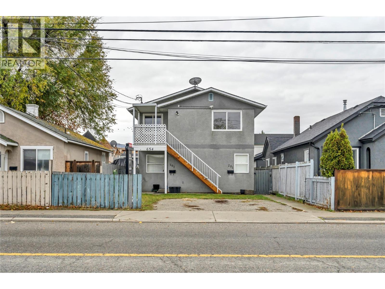 654 Wade Avenue W Unit# 101 & 201, Penticton