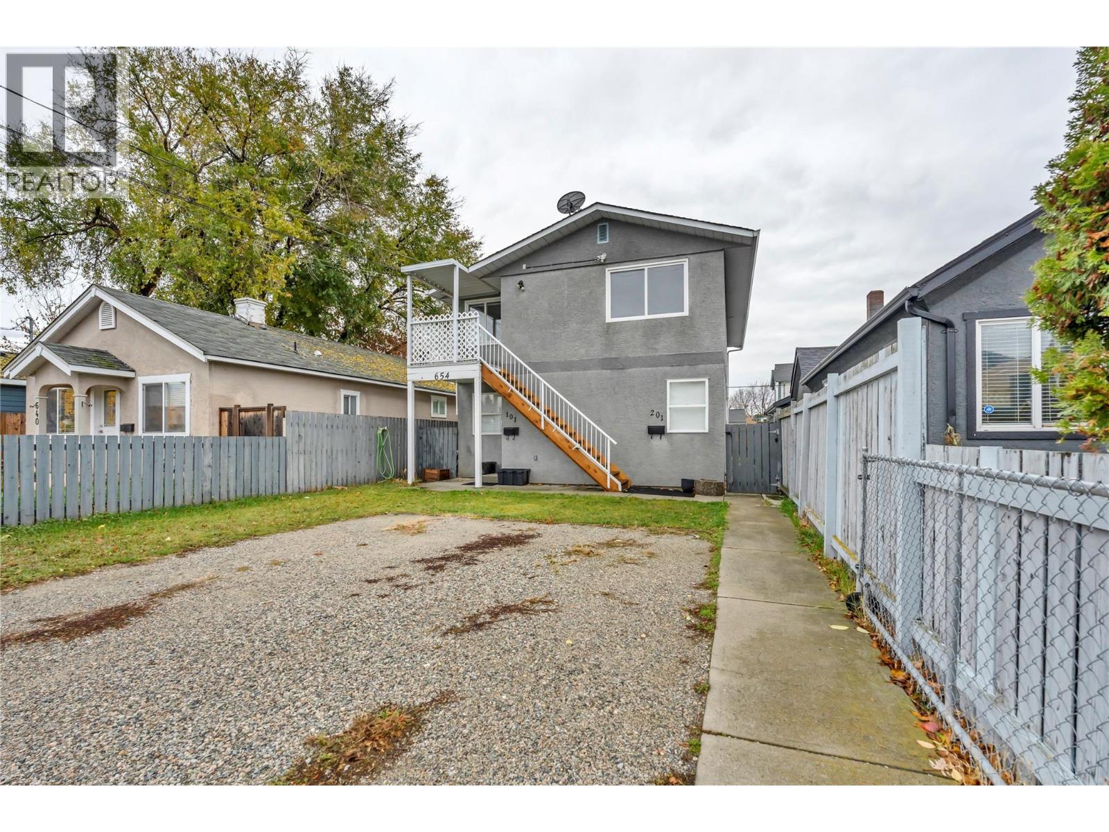 654 Wade Avenue W Unit# 101 & 201, Penticton