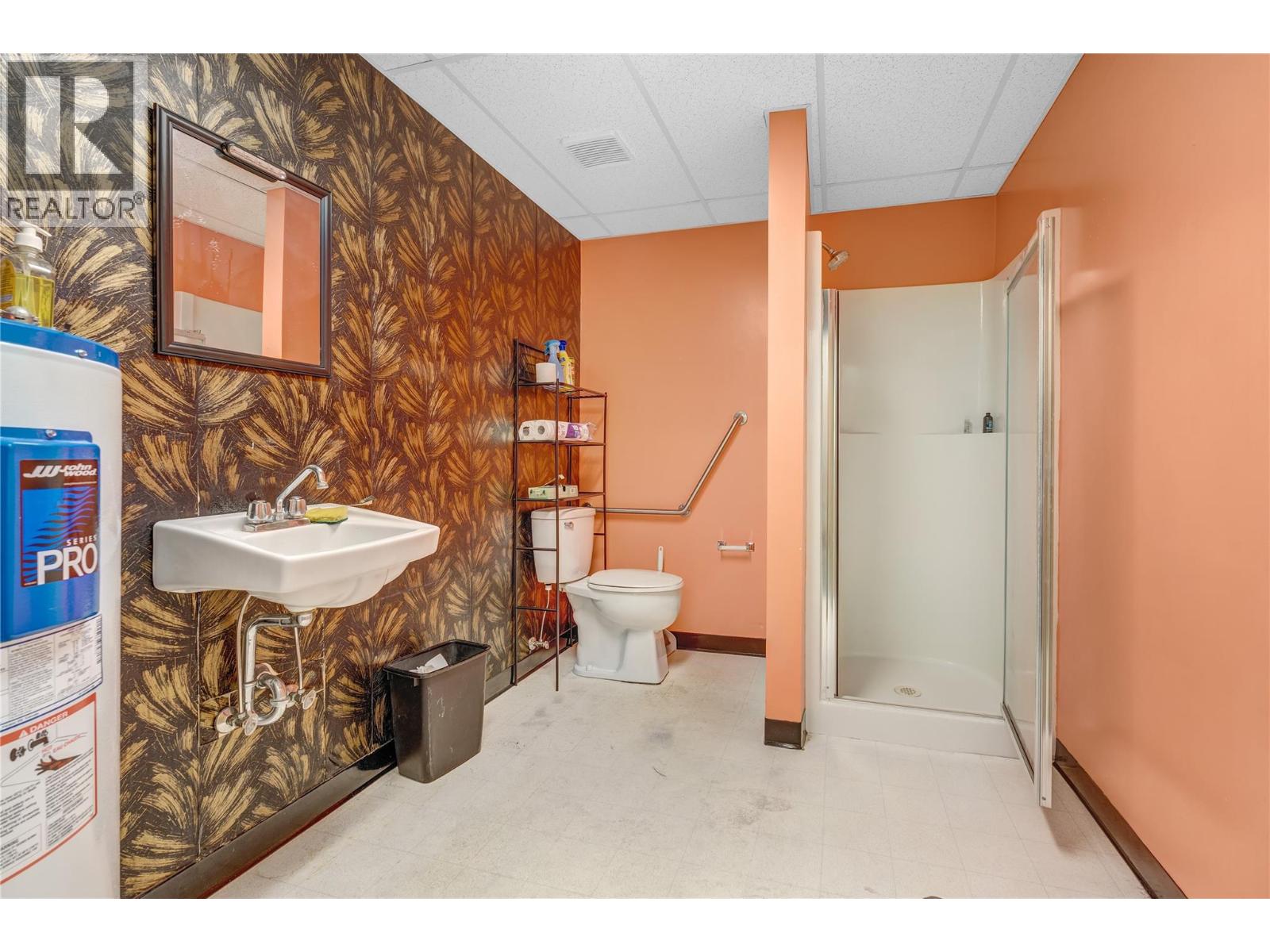  596 Martin Street, Penticton