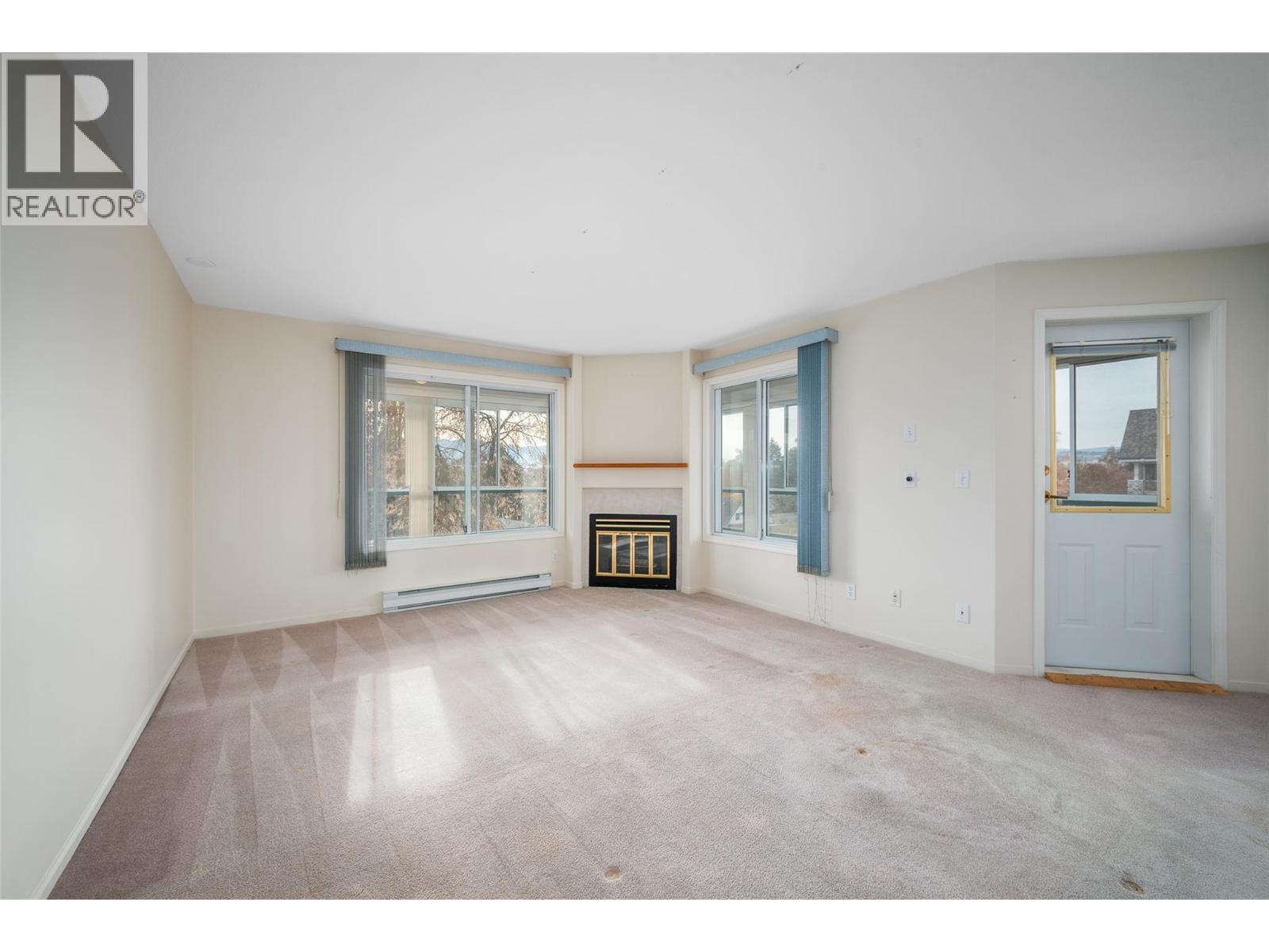 301 980 Glenwood Avenue, Kelowna