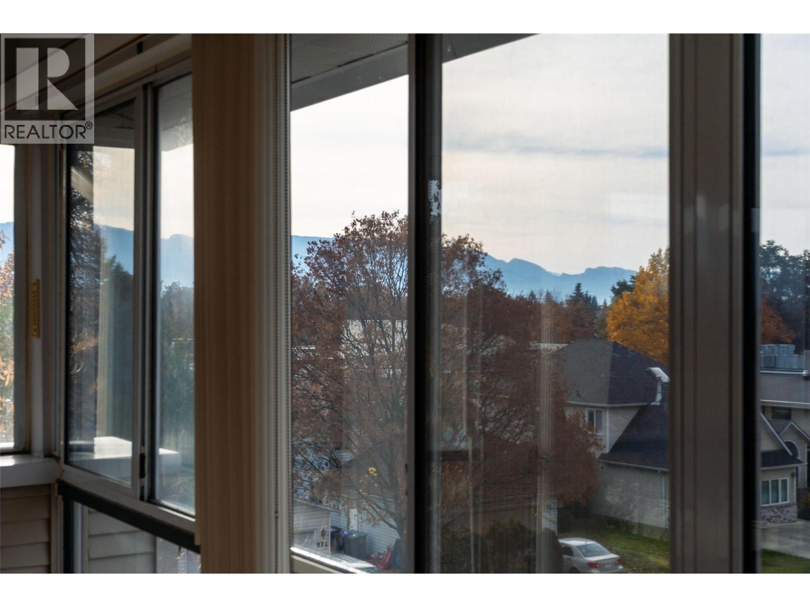 301 980 Glenwood Avenue, Kelowna