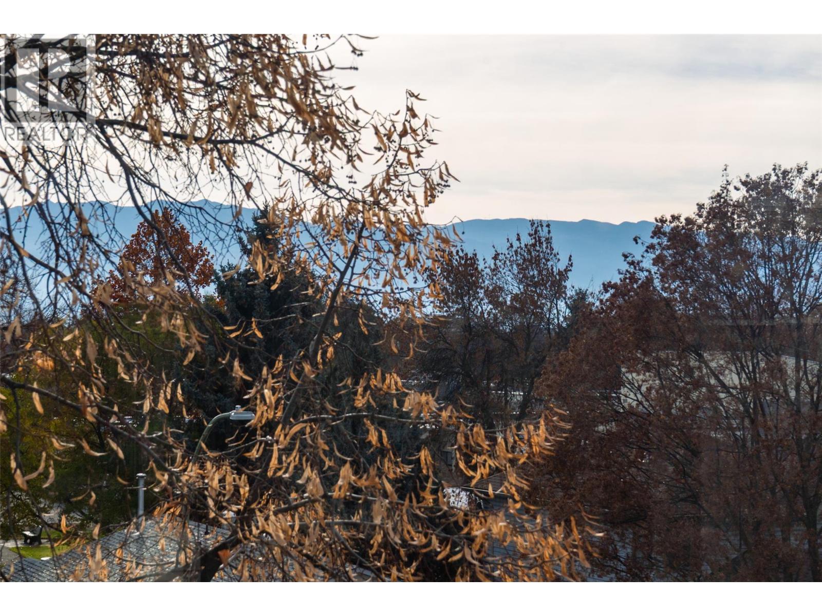 301 980 Glenwood Avenue, Kelowna