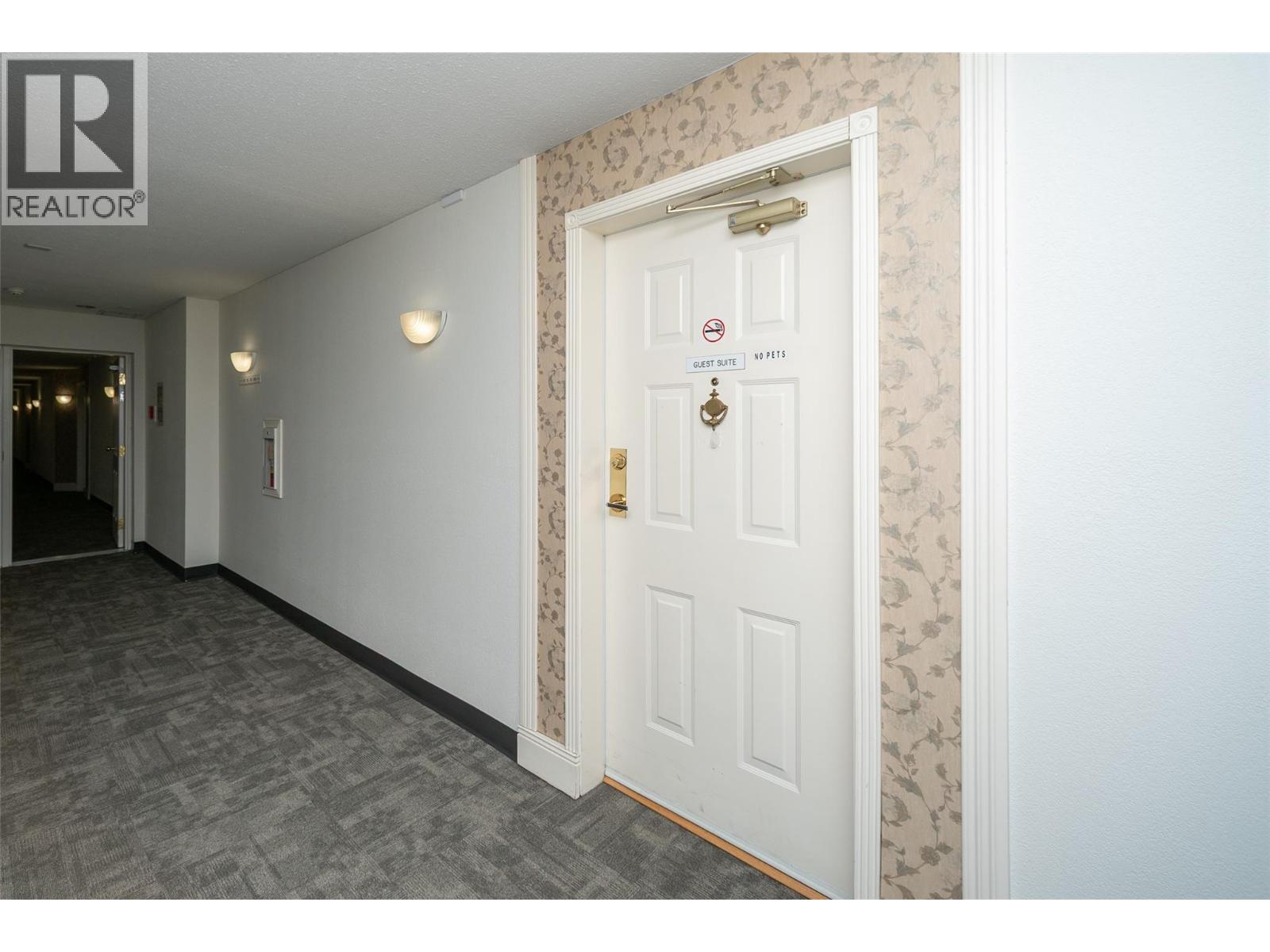 301 980 Glenwood Avenue, Kelowna