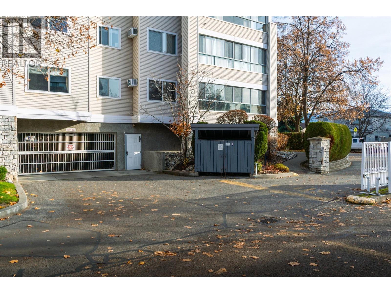 301 980 Glenwood Avenue, Kelowna