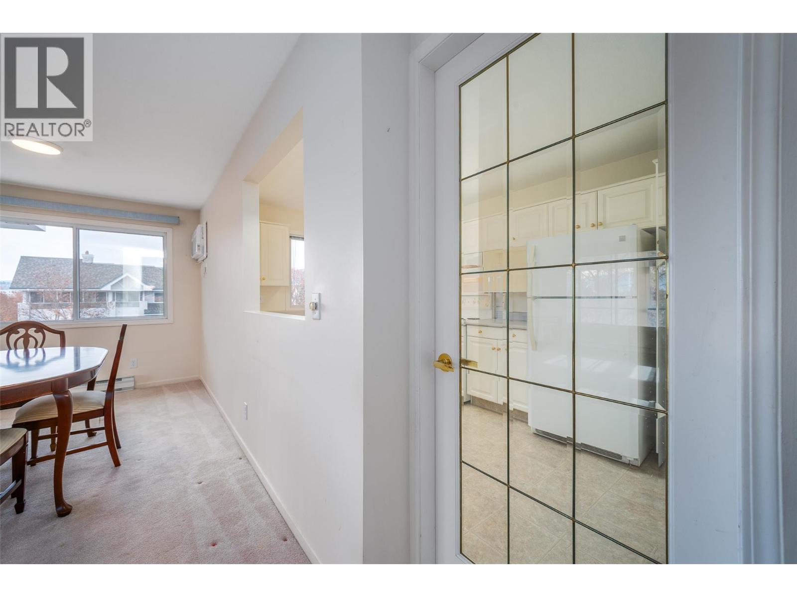 301 980 Glenwood Avenue, Kelowna