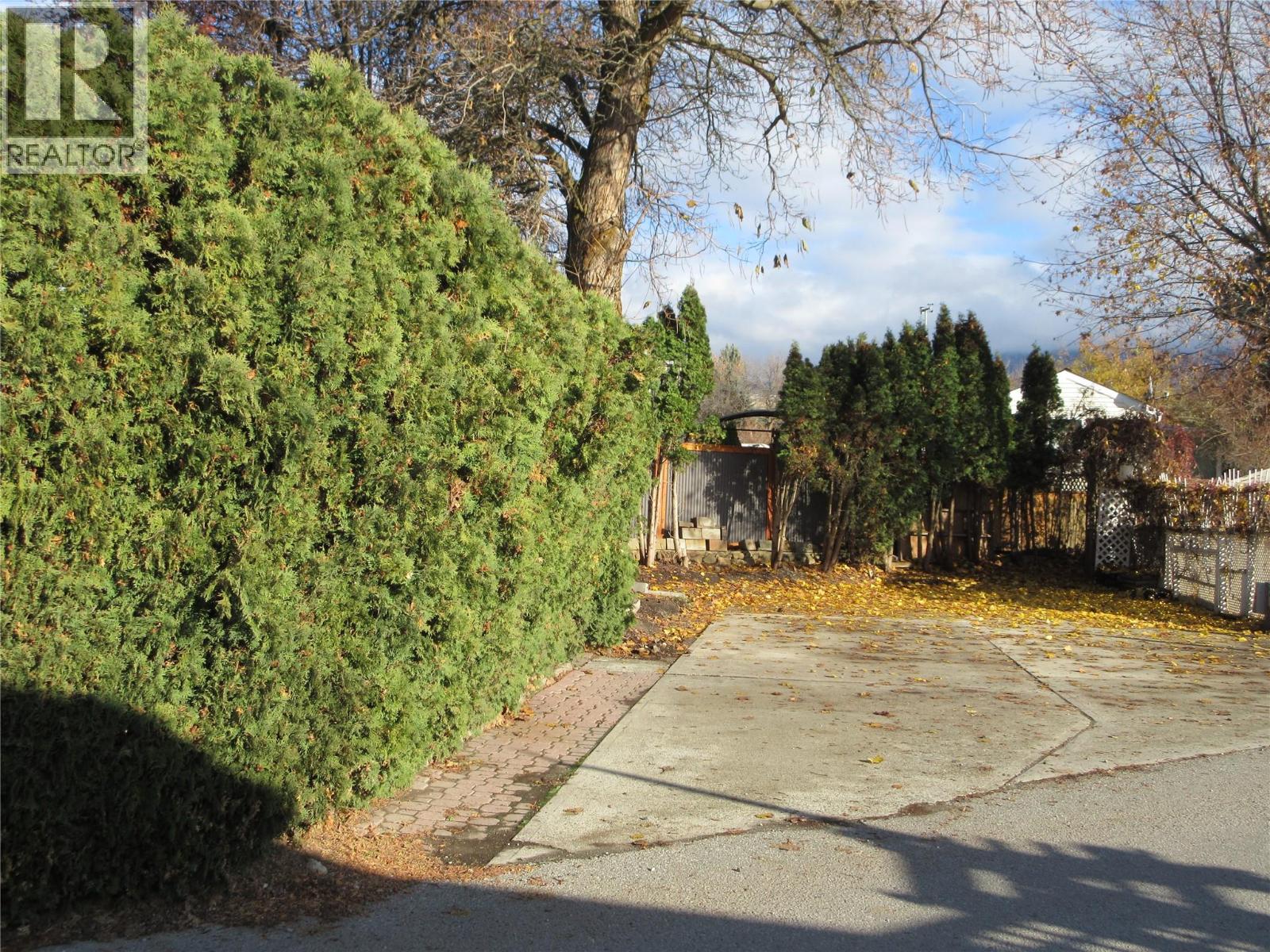 75 415 Commonwealth Road, Kelowna