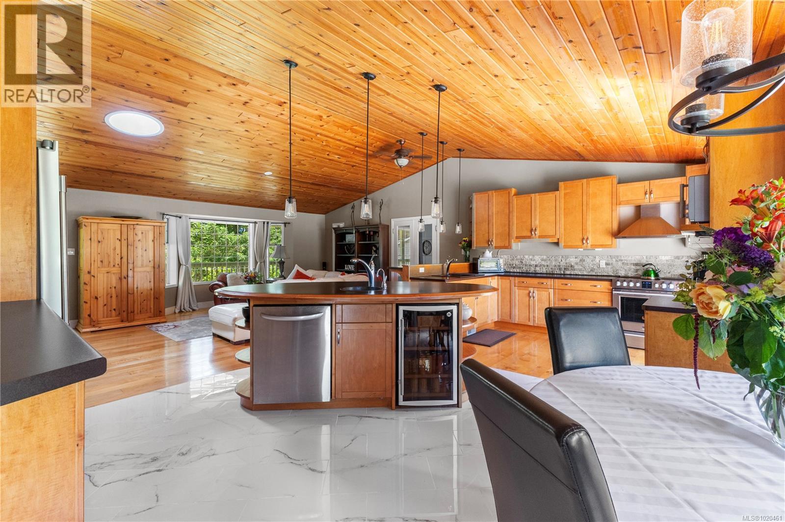 777 Salsbury Rd, Courtenay