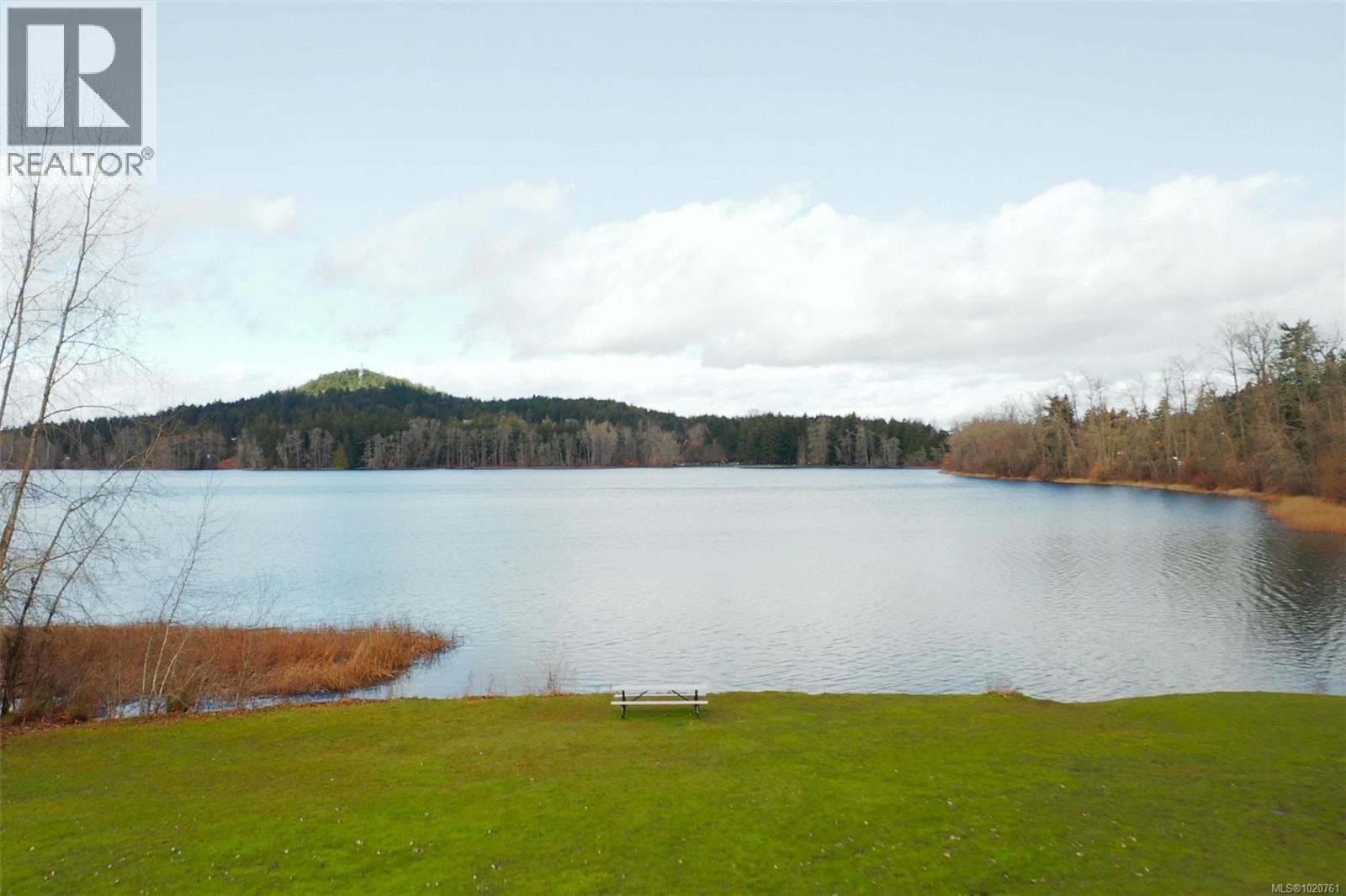  768 Lindsay Street, Saanich