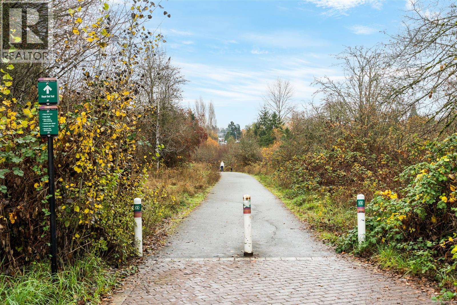  768 Lindsay Street, Saanich