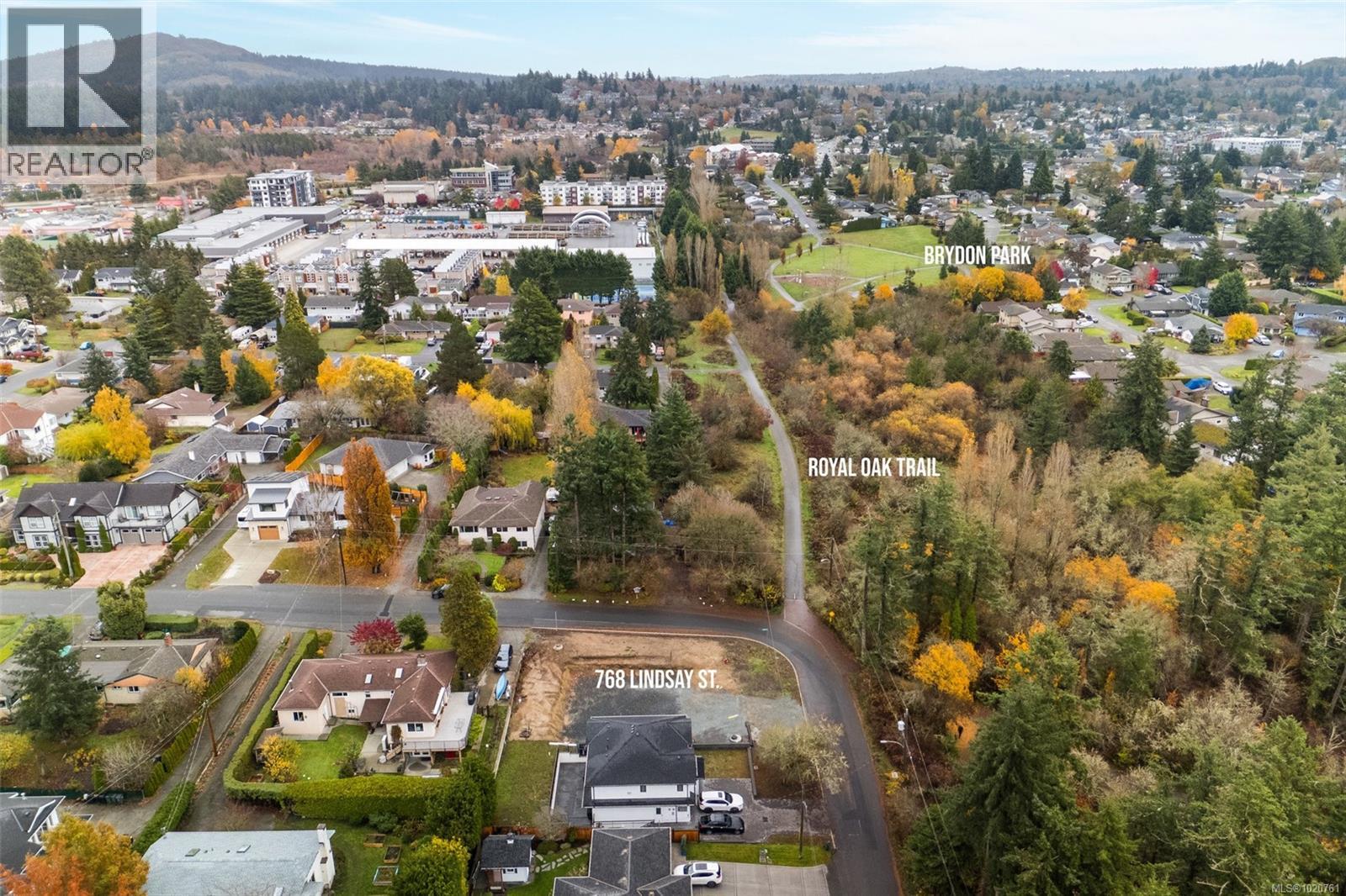  768 Lindsay Street, Saanich