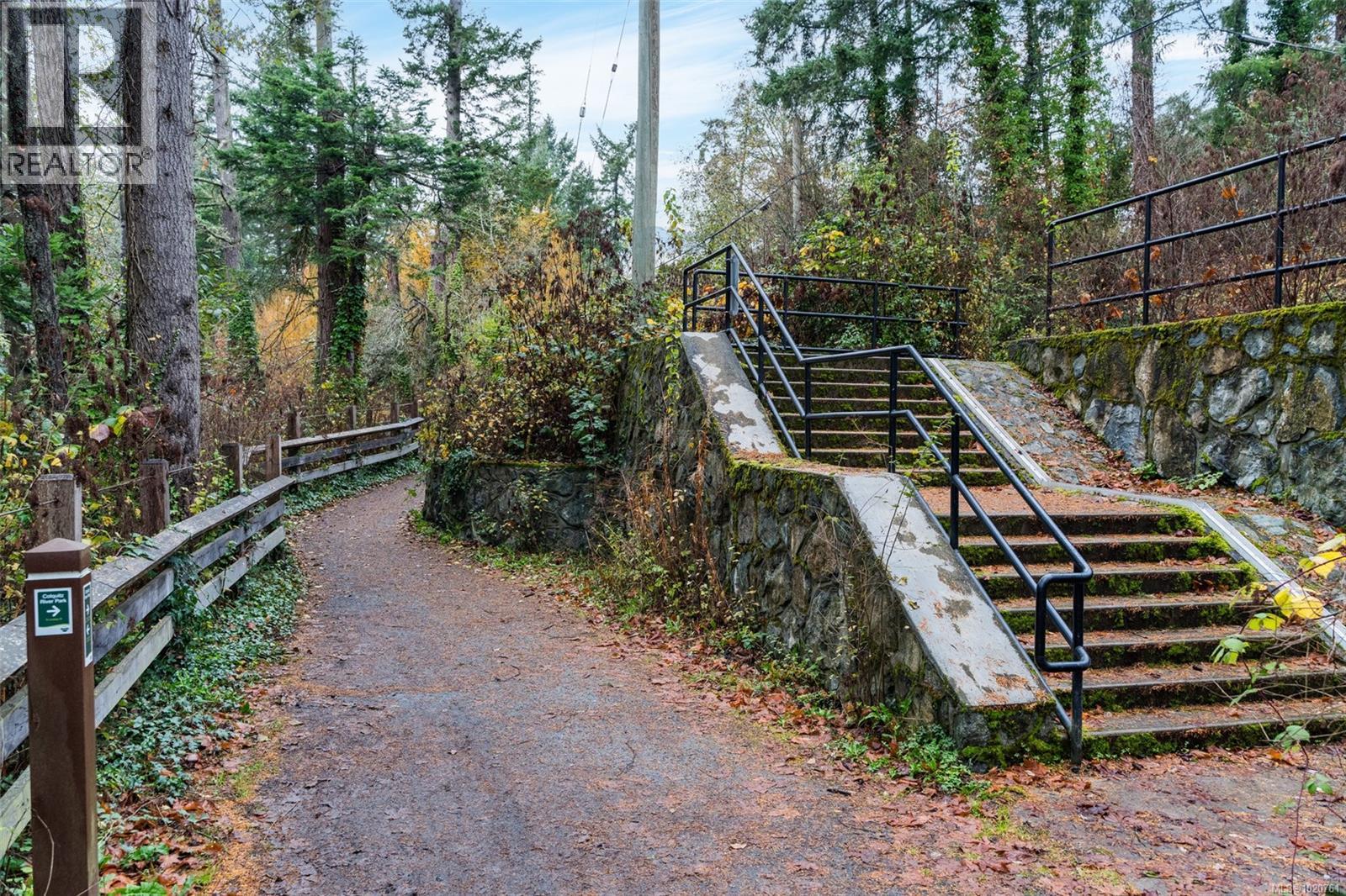  768 Lindsay Street, Saanich