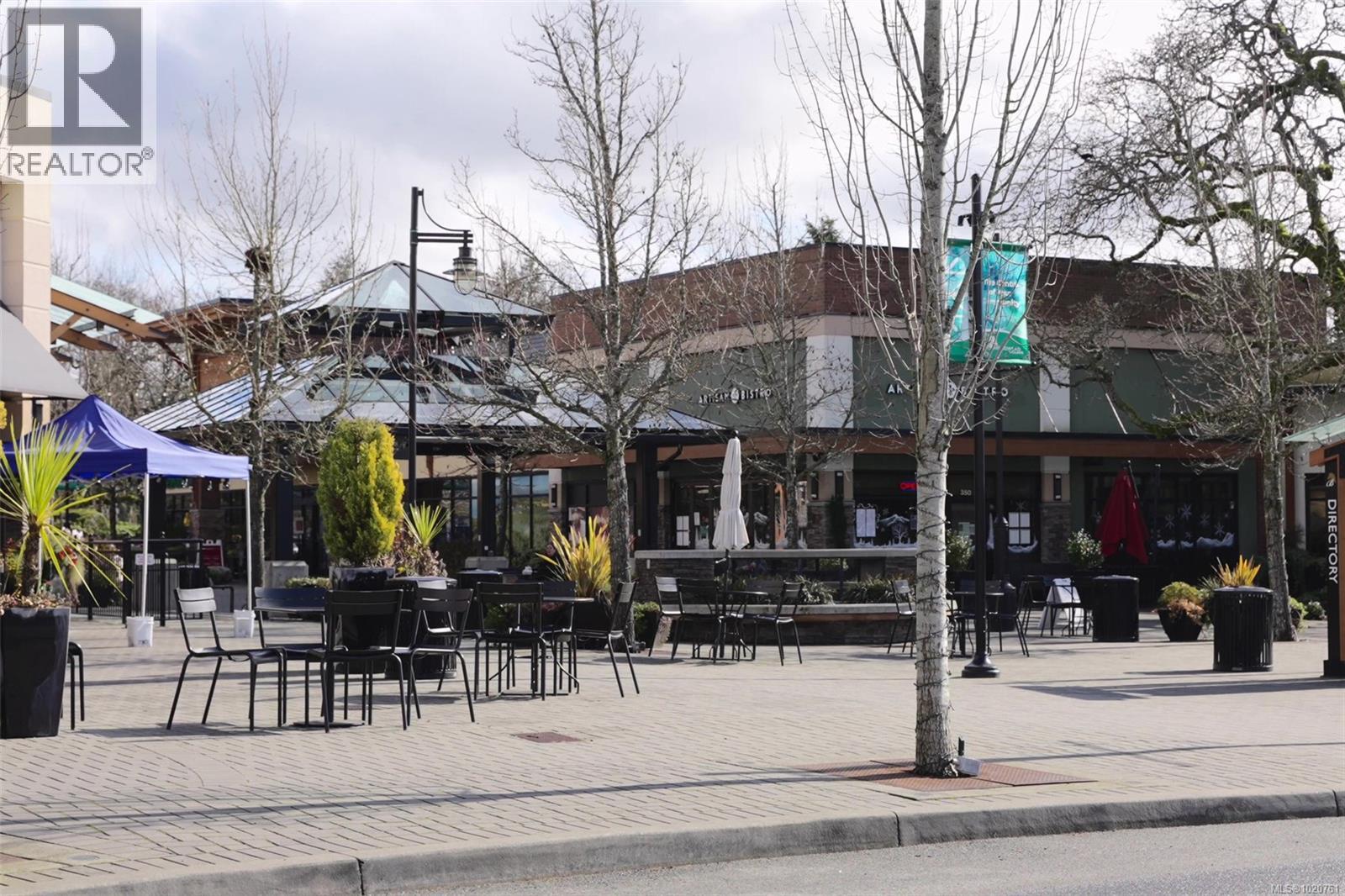  768 Lindsay Street, Saanich