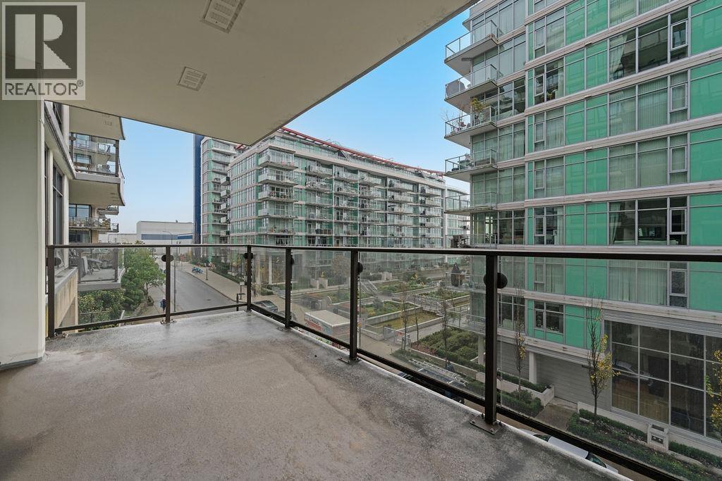 403 162 VICTORY SHIP WAY, North Vancouver