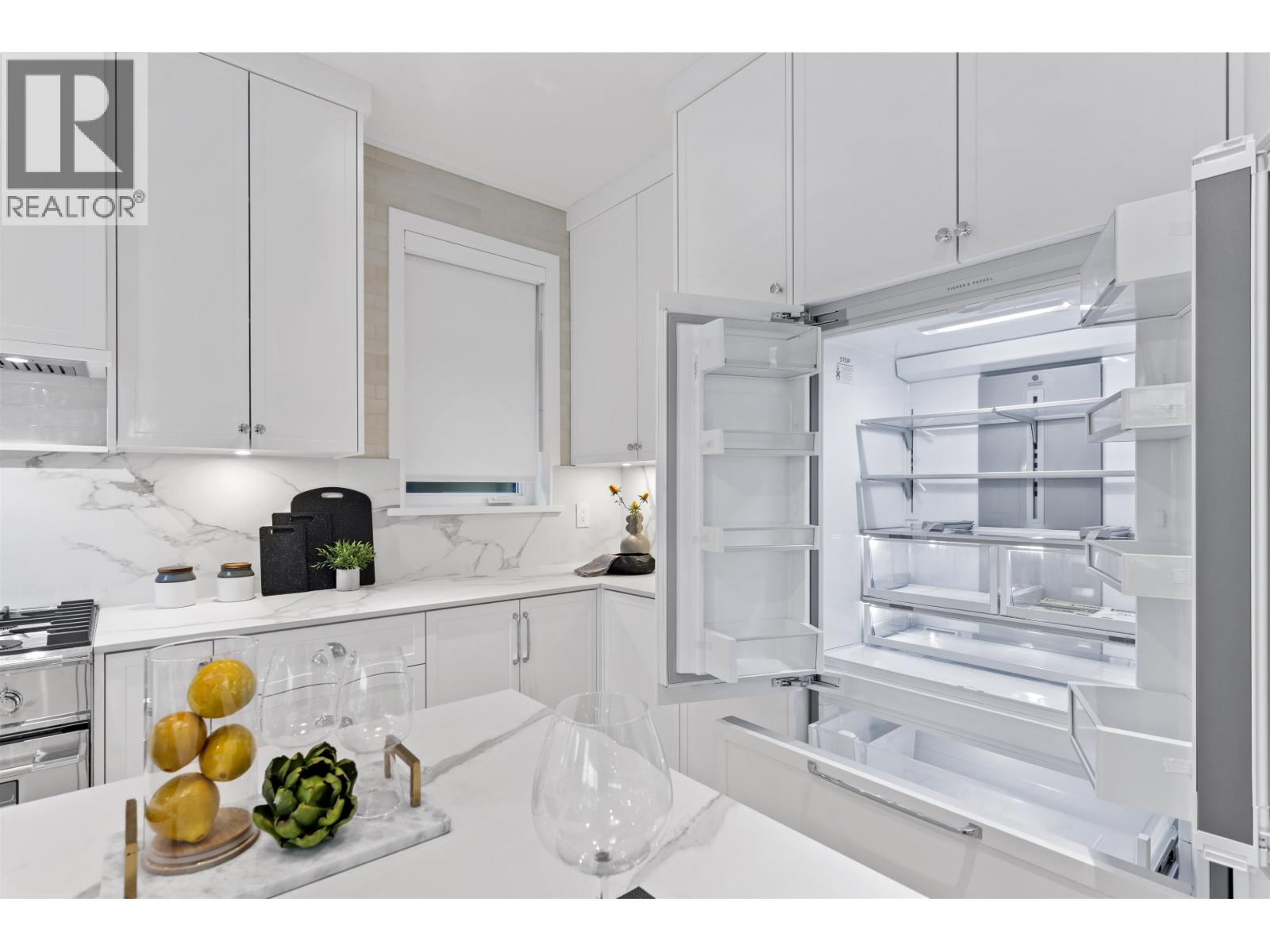 1 4313 ALBERT STREET, Burnaby