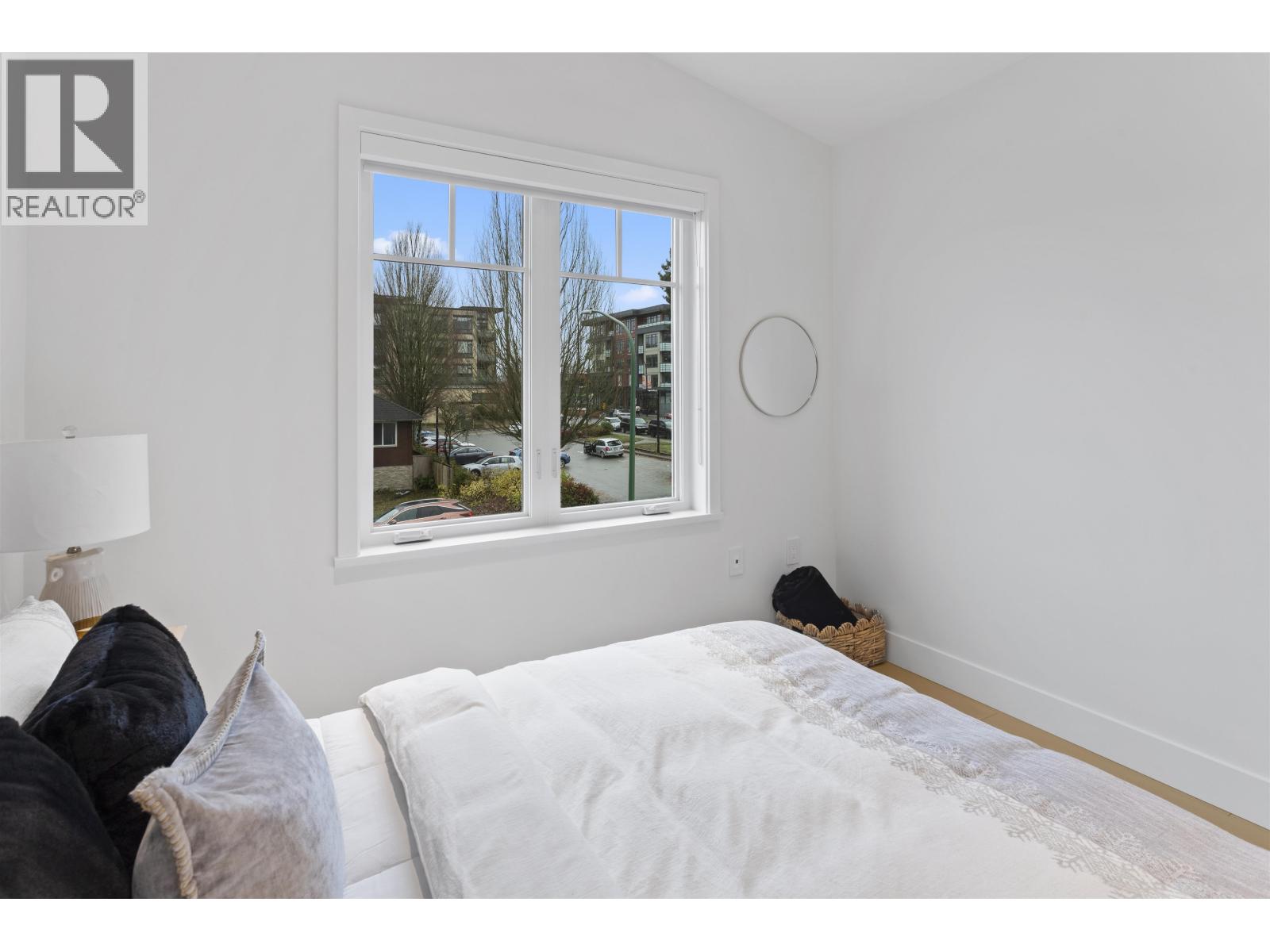 1 4313 ALBERT STREET, Burnaby