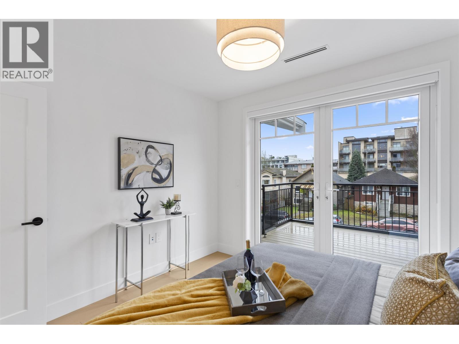 1 4313 ALBERT STREET, Burnaby