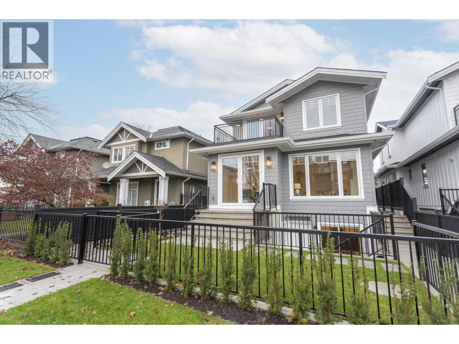 1 4313 ALBERT STREET, Burnaby