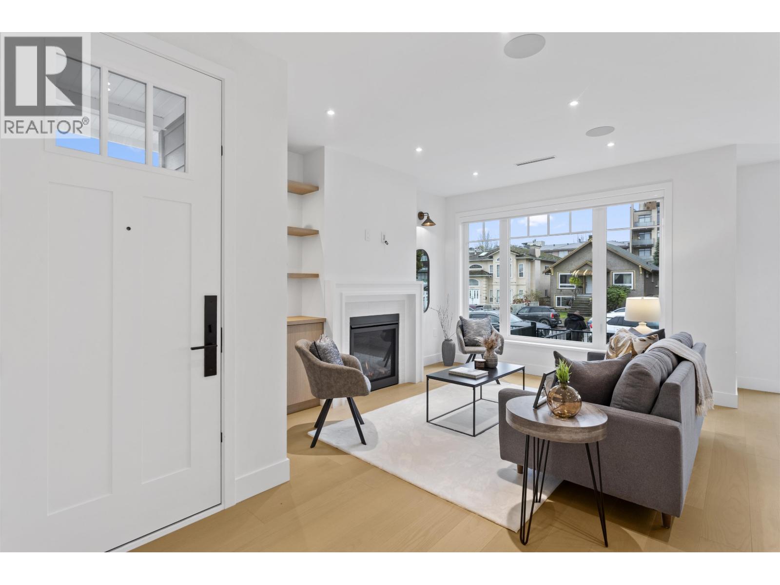 1 4313 ALBERT STREET, Burnaby