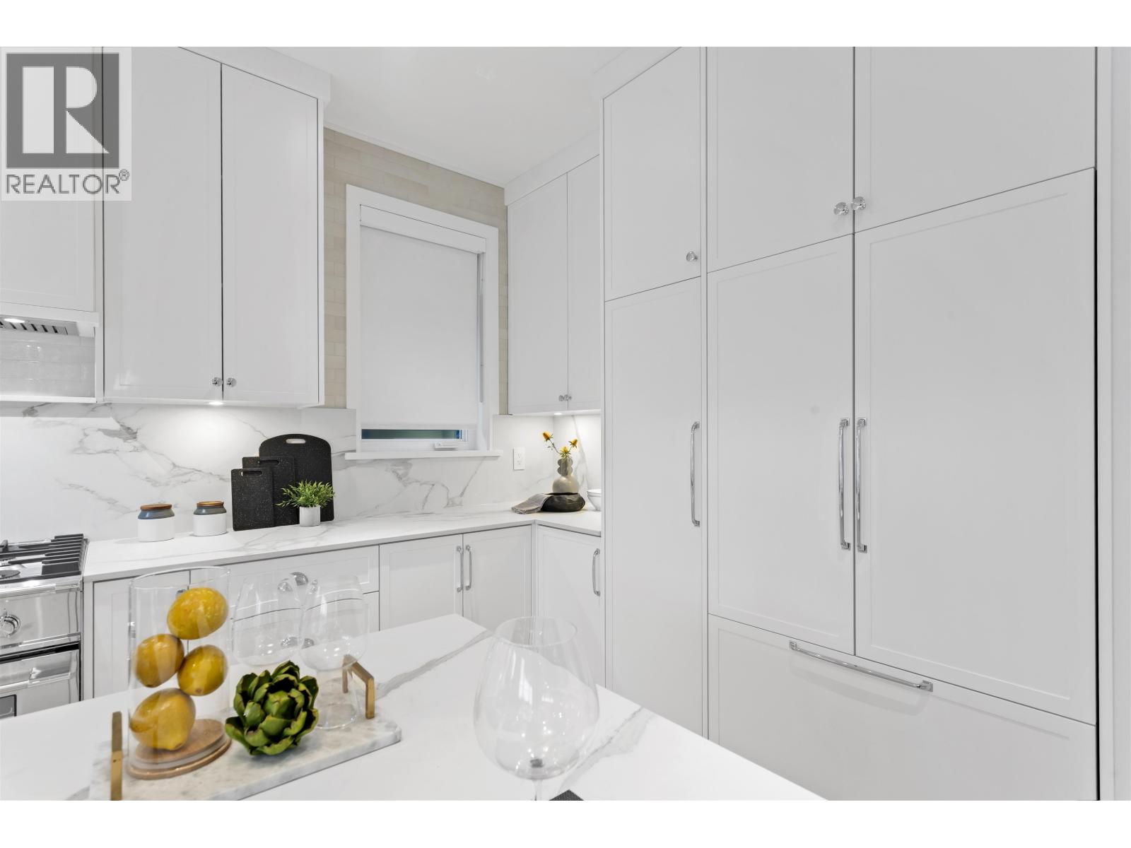 1 4313 ALBERT STREET, Burnaby