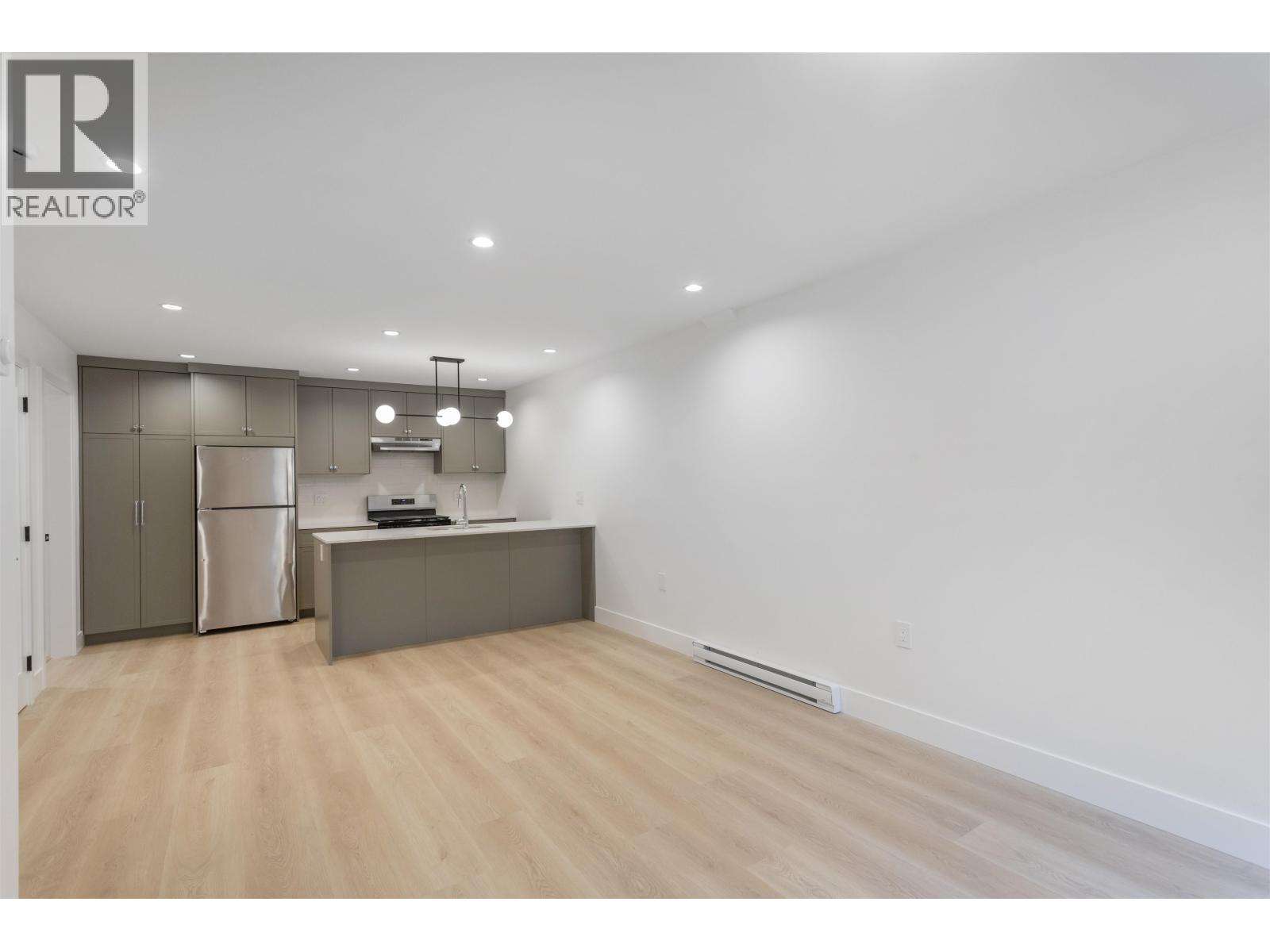 1 4313 ALBERT STREET, Burnaby