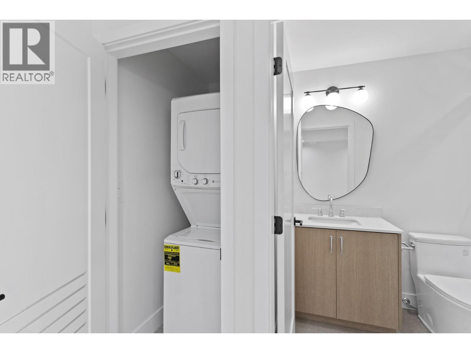 1 4313 ALBERT STREET, Burnaby