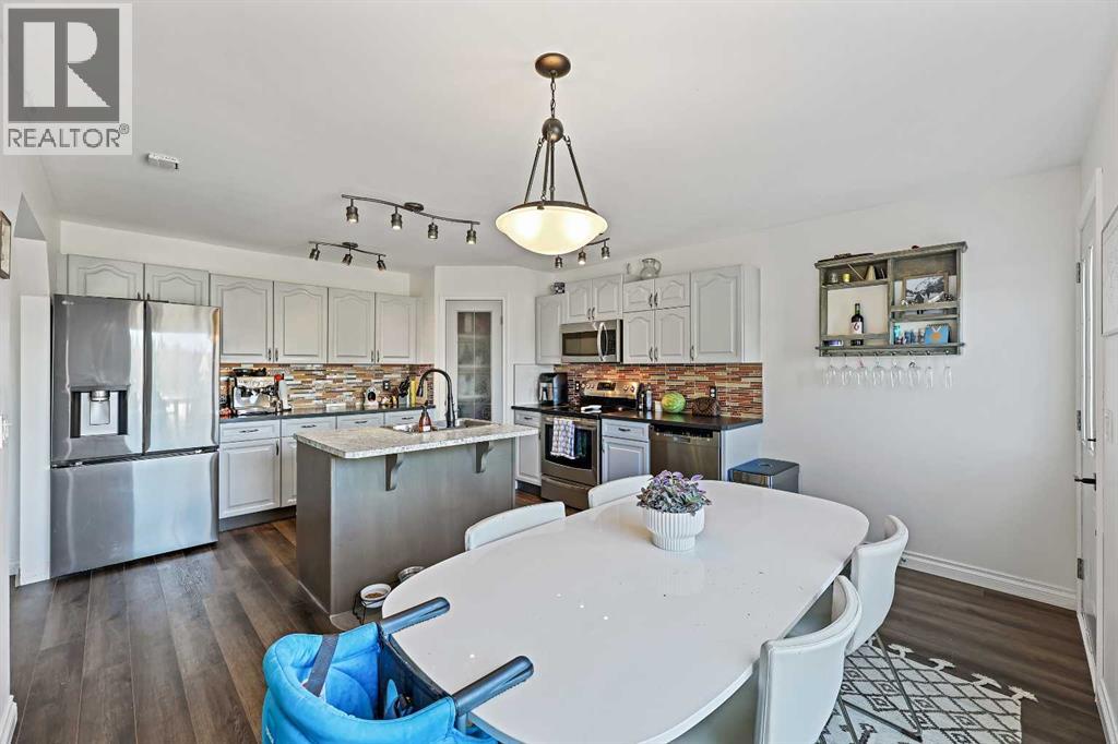 52 West Edge Road, Cochrane