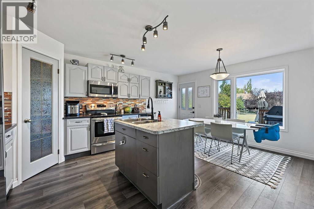 52 West Edge Road, Cochrane