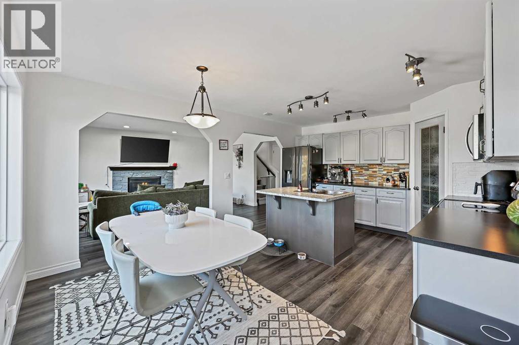 52 West Edge Road, Cochrane